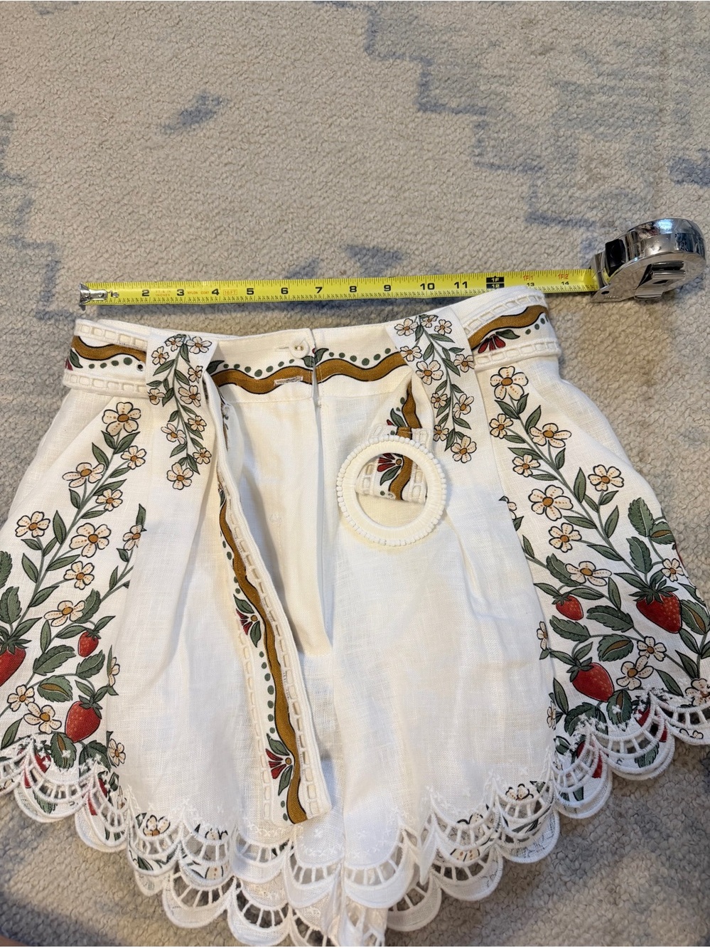 Farm Rio XS NWT White Floral Embroidered Scallop-Hem Women’s Shorts - Picture 4 of 8